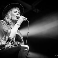 elles-bailey1.jpg